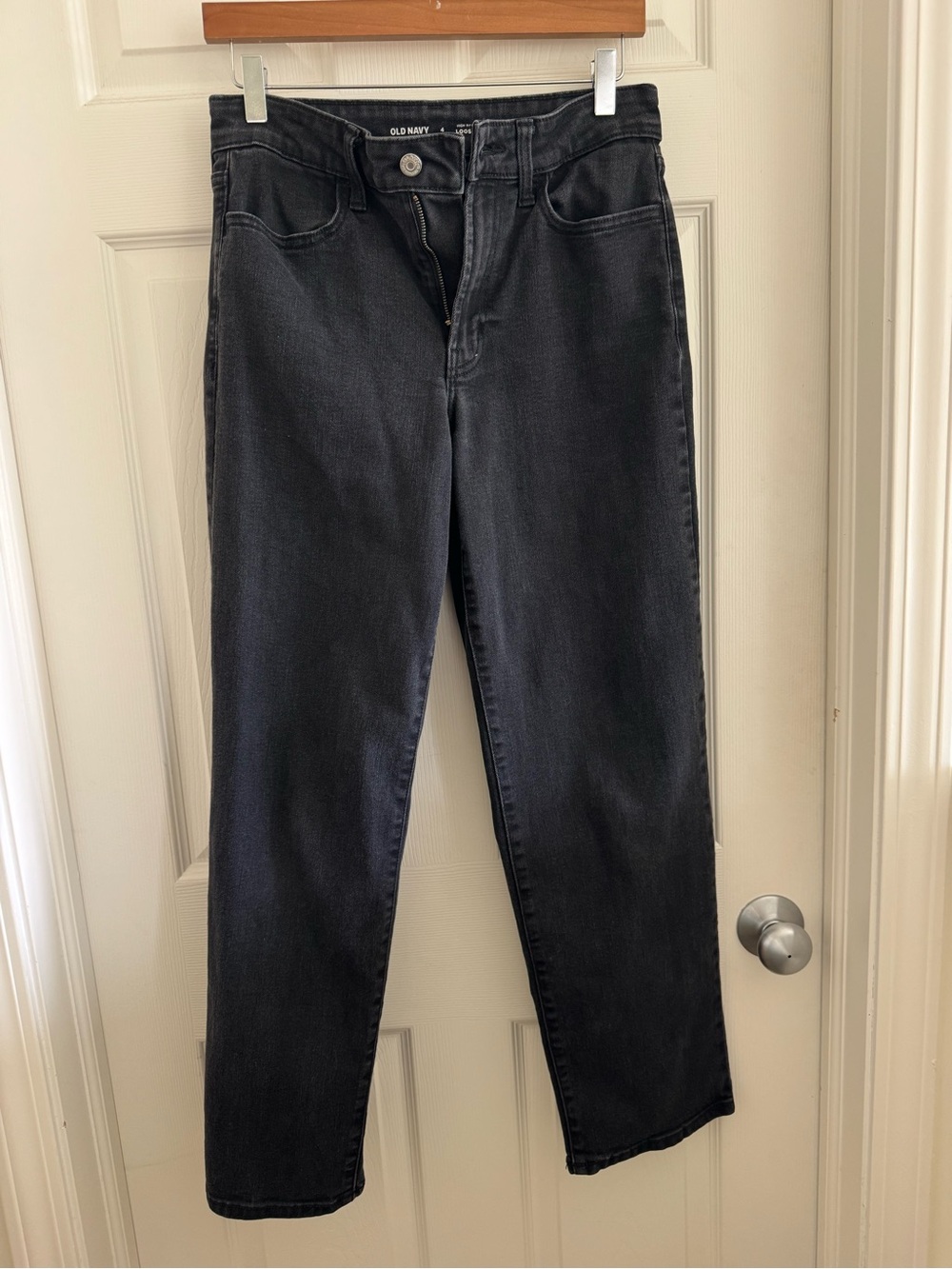 Old Navy High Rise Loose Women's Jeans in Black Wash